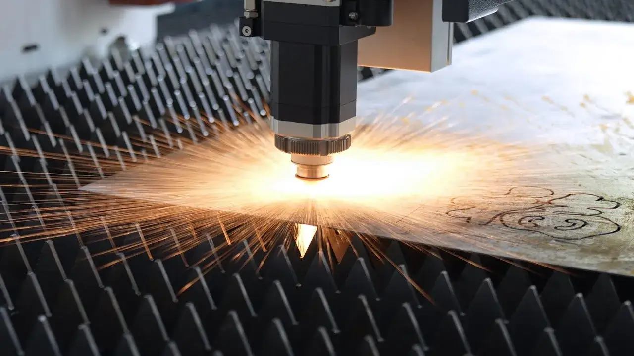 Corte láser CNC en madera - piezas decorativas